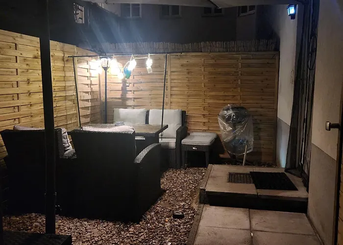 Apartment Exklusive Gartenwohnung *