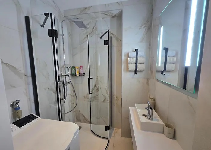 Apartment Exklusive Gartenwohnung